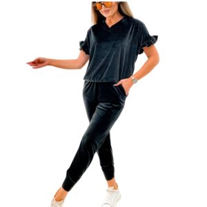 Welurowy dres z krótkim rękawem