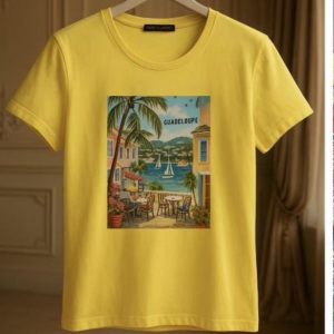 Żółty T-shirt z nadrukiem Guadeloupe – idealny na lato!