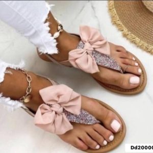 Różowe sandałki z kokardą – idealne na lato