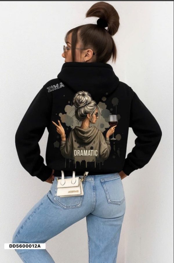 Bluza ocieplana z nadrukiem „Dramatic”